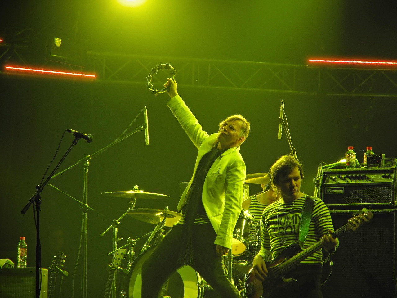 擅长唱歌的人叫什么?探索歌唱家的称号与才华