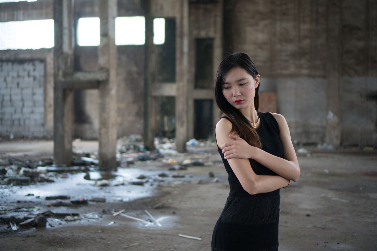 半熟男女，敌蜜与闺蜜间的微妙转变