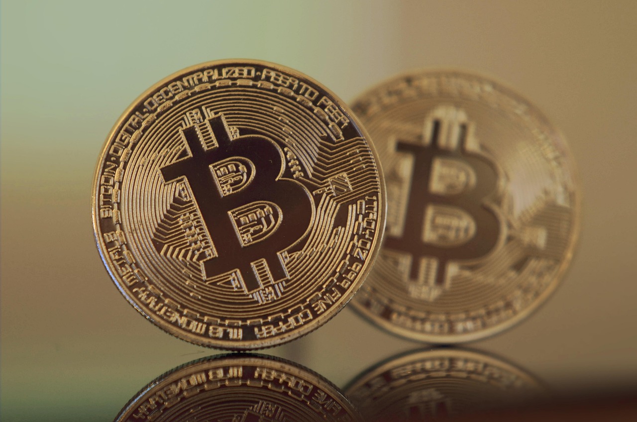 黄金未来，专家预测金价上涨之路告一段落？