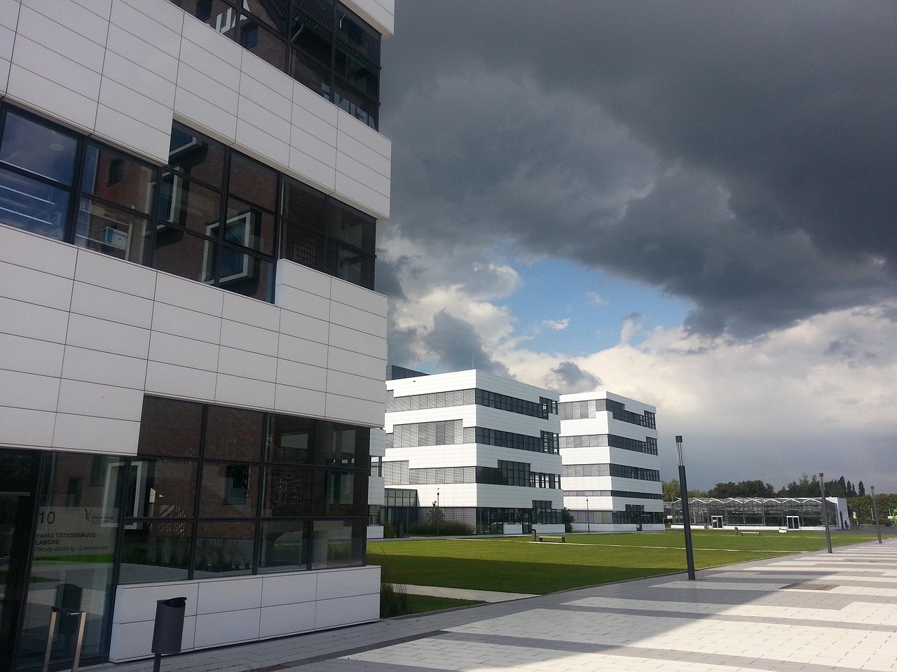 探索哈尔滨理工大学，专业选择与学术前景