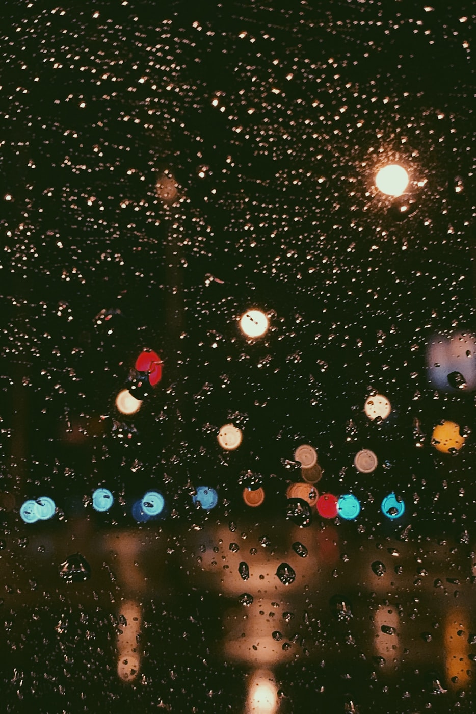 雨滴中的诗意，探索雨字取名的深层意义
